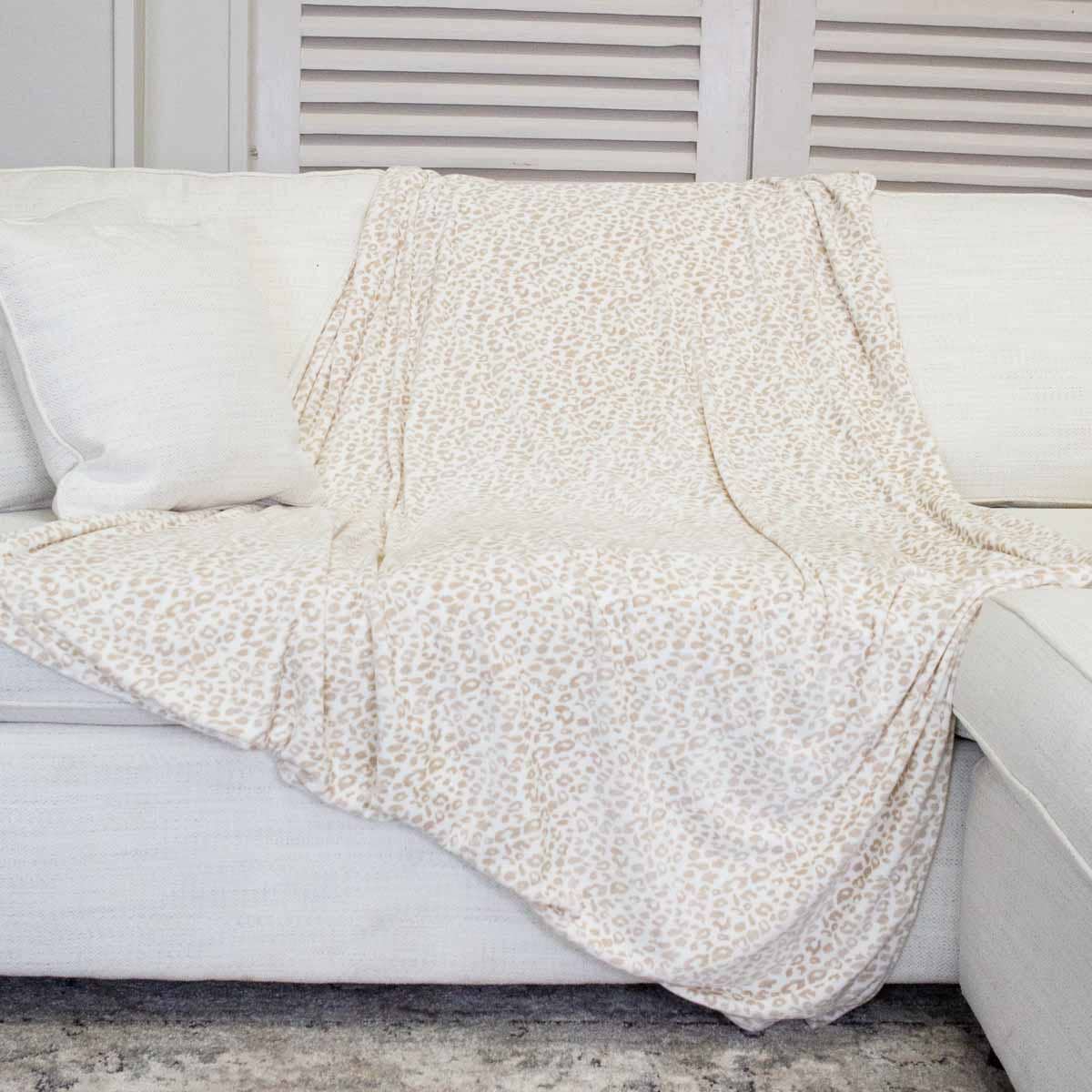 Leopard Harbin Throw Soft White/Overcast 50x60