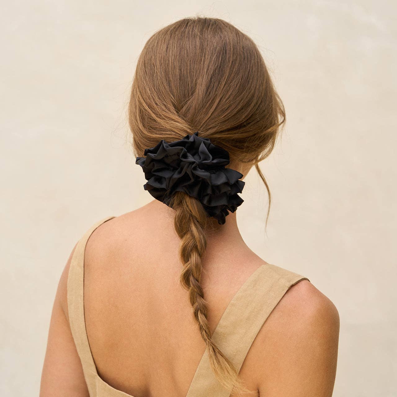 Black Ruffle Scrunchie