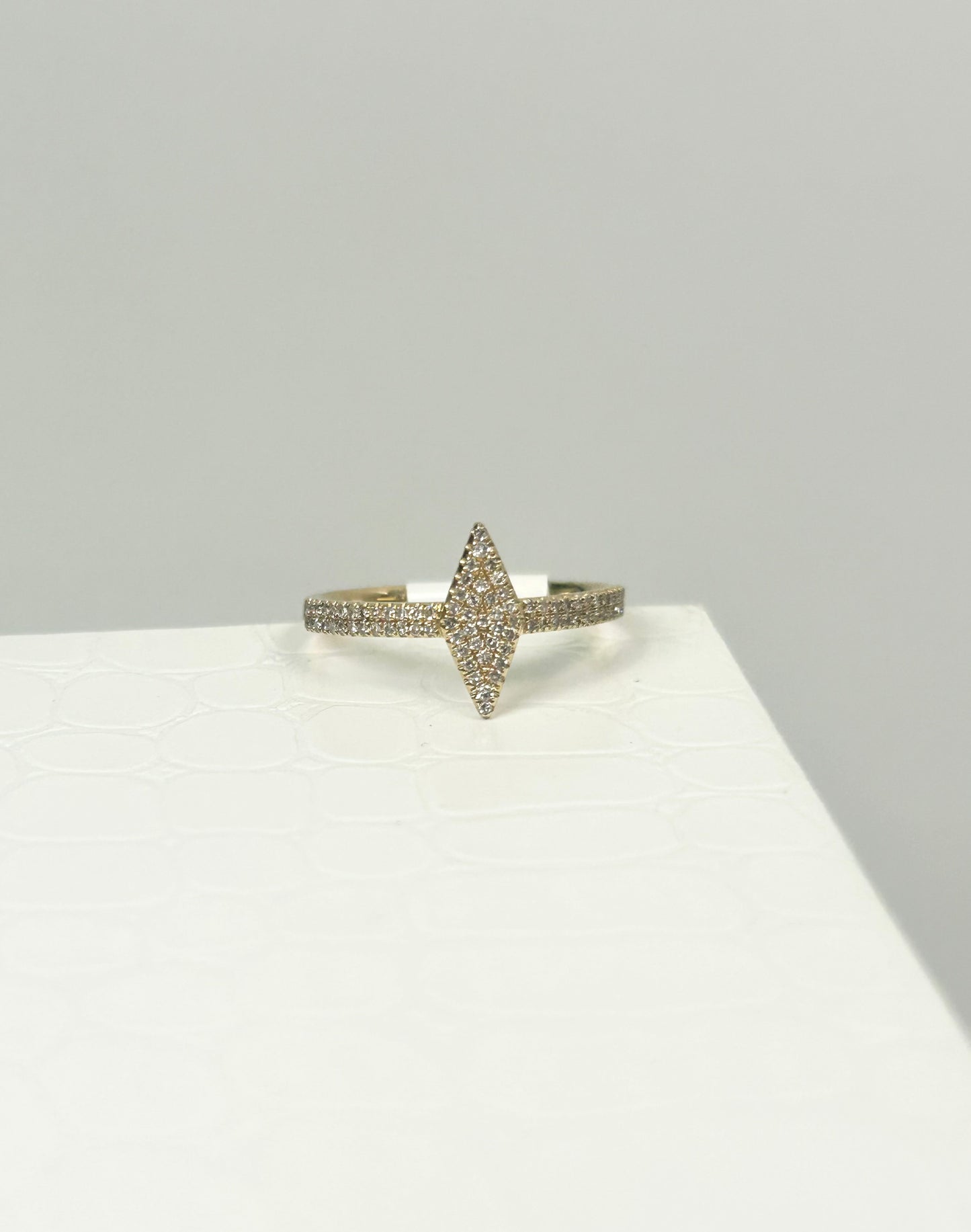 14KT Yellow Gold Diamond Ring