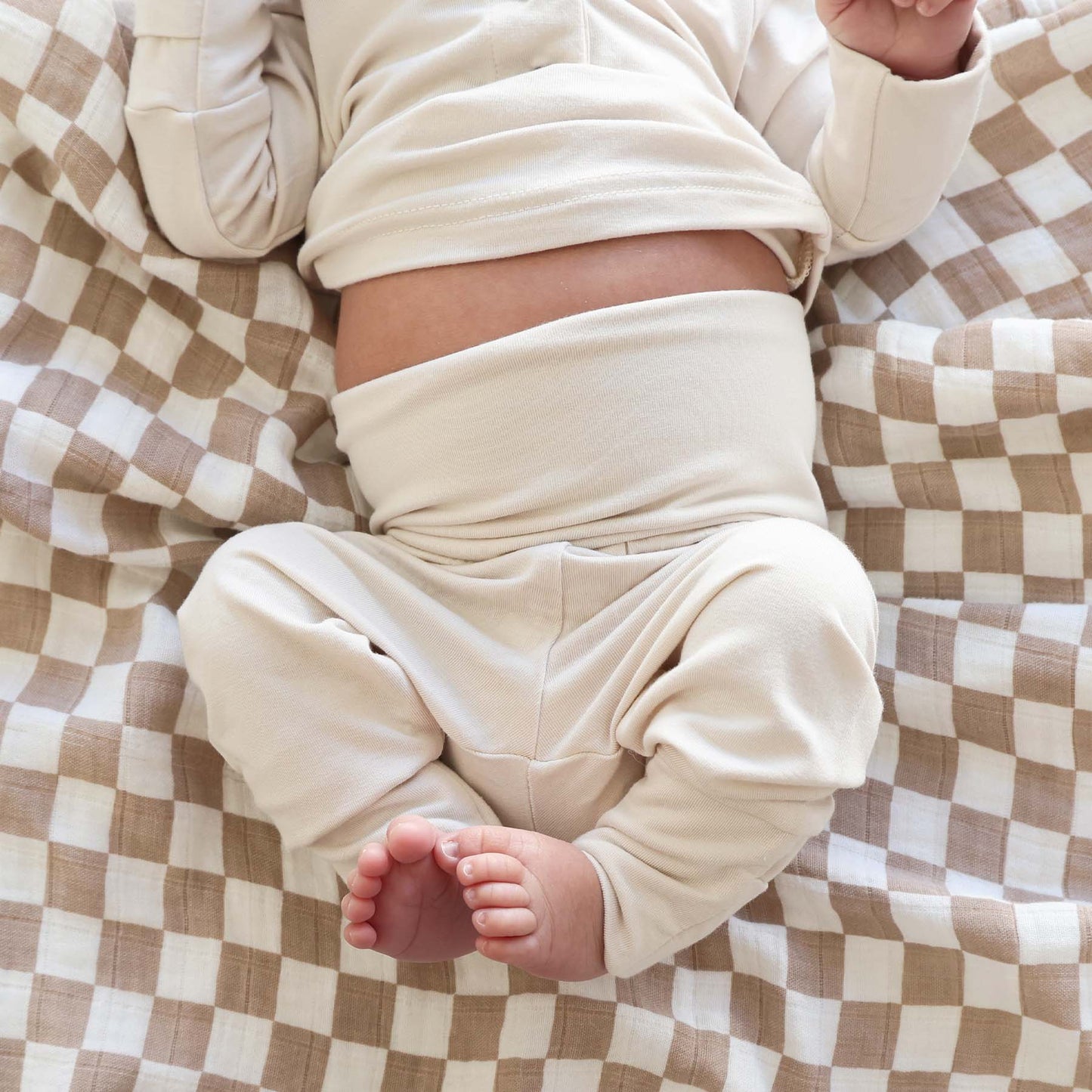 2pc Bamboo Button Top & Bottom | Eggshell: NB-3 months