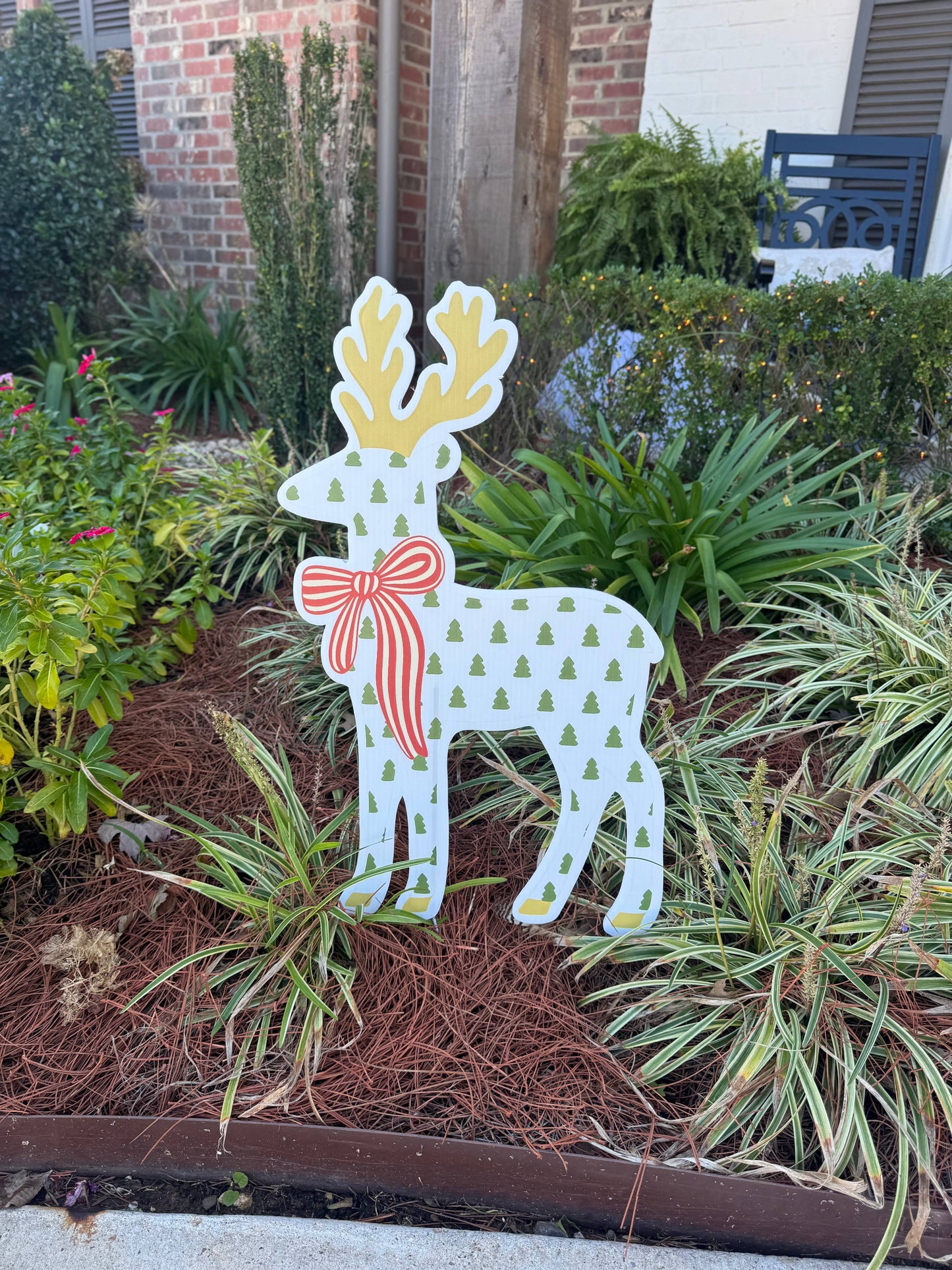 Merry Meadow Tree Reindeer 