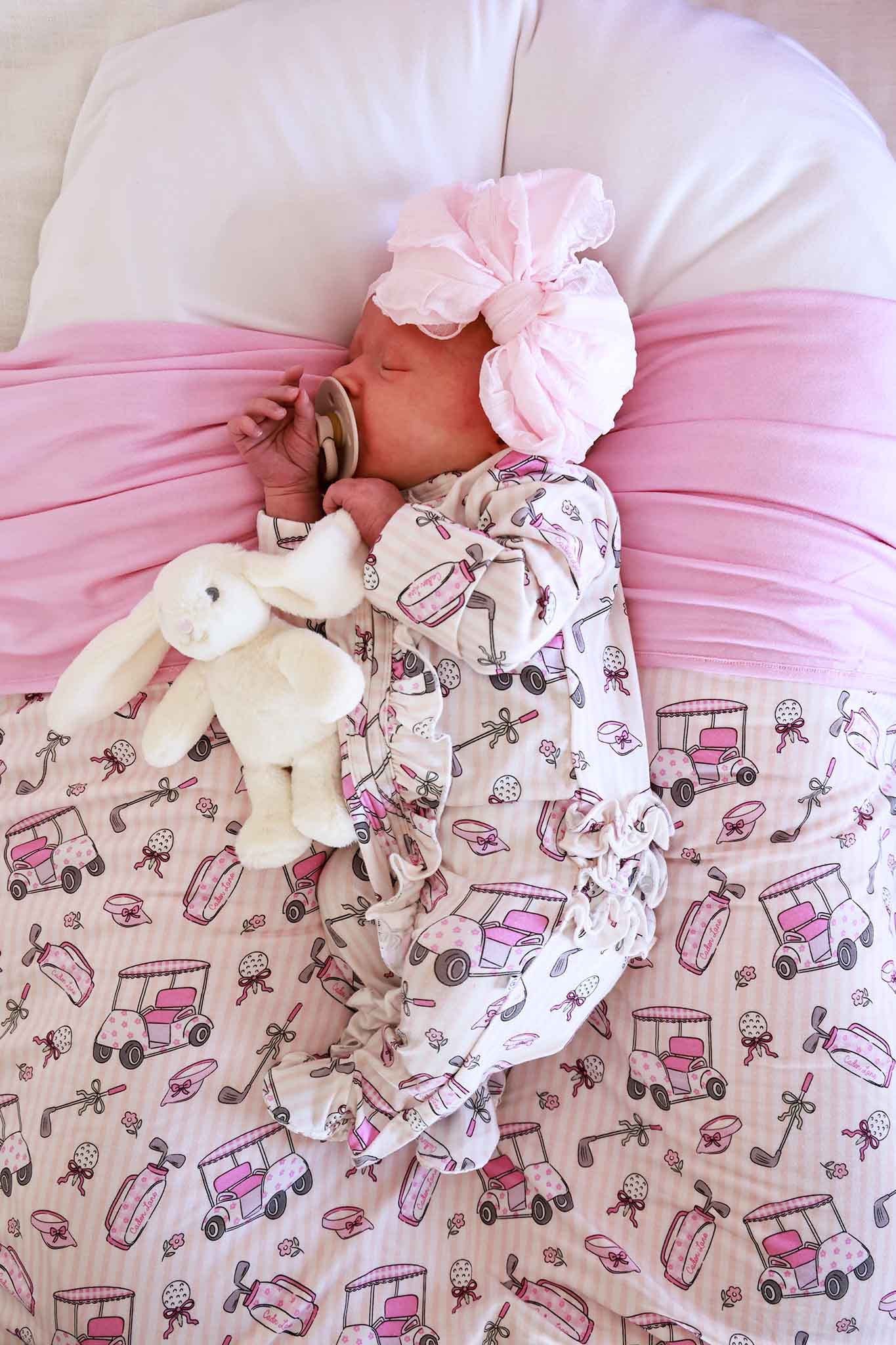 Ruffle Bamboo Zipper Footie | Caddie Crew Pink: 0-3 months
