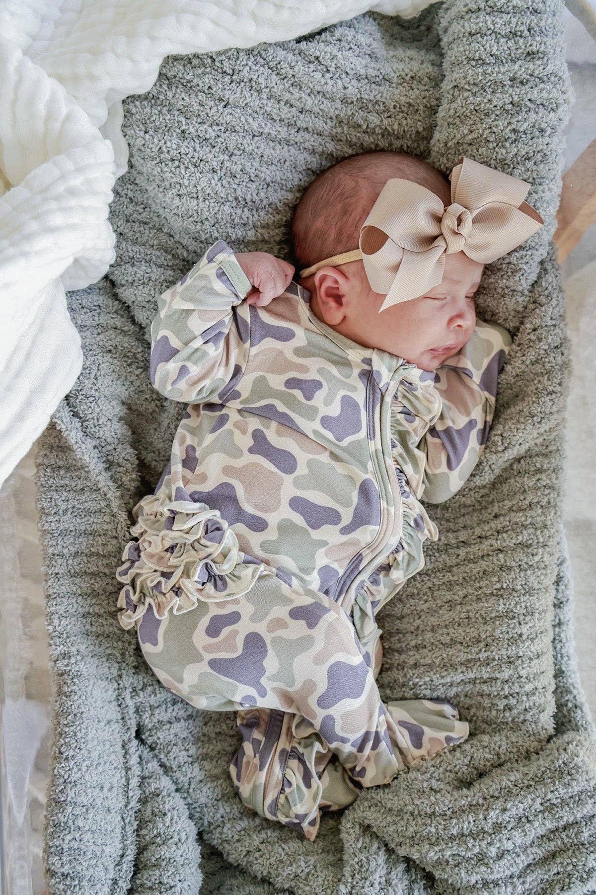 Ruffle Bamboo Zipper Footie | Camo Cutie: 0-3 months