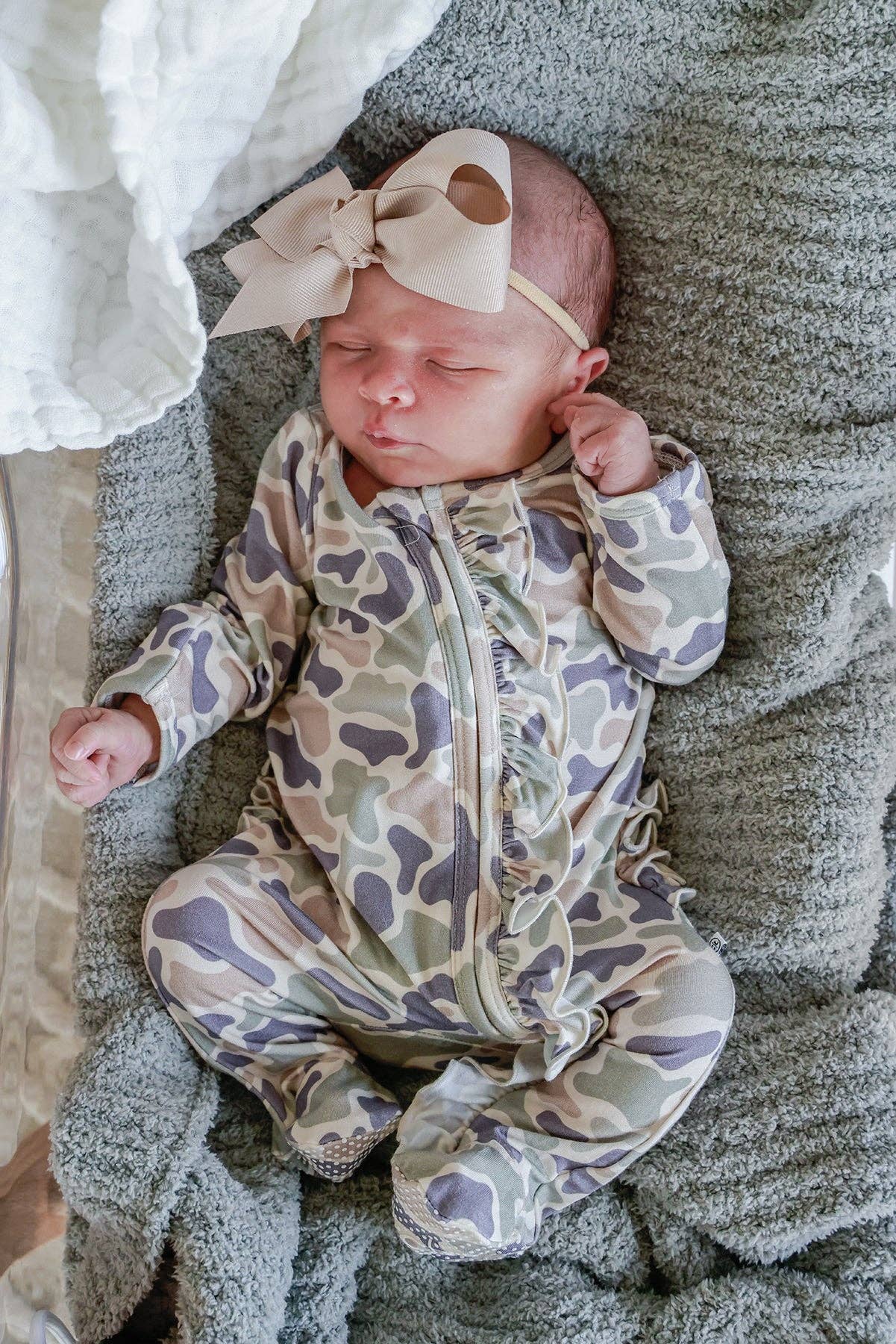 Ruffle Bamboo Zipper Footie | Camo Cutie: 0-3 months