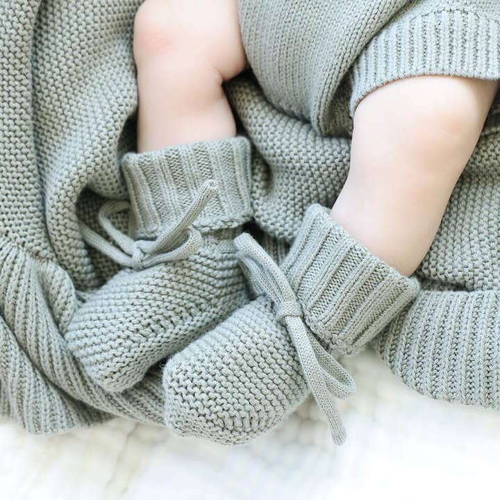 Knit Baby Booties: Iris / NB