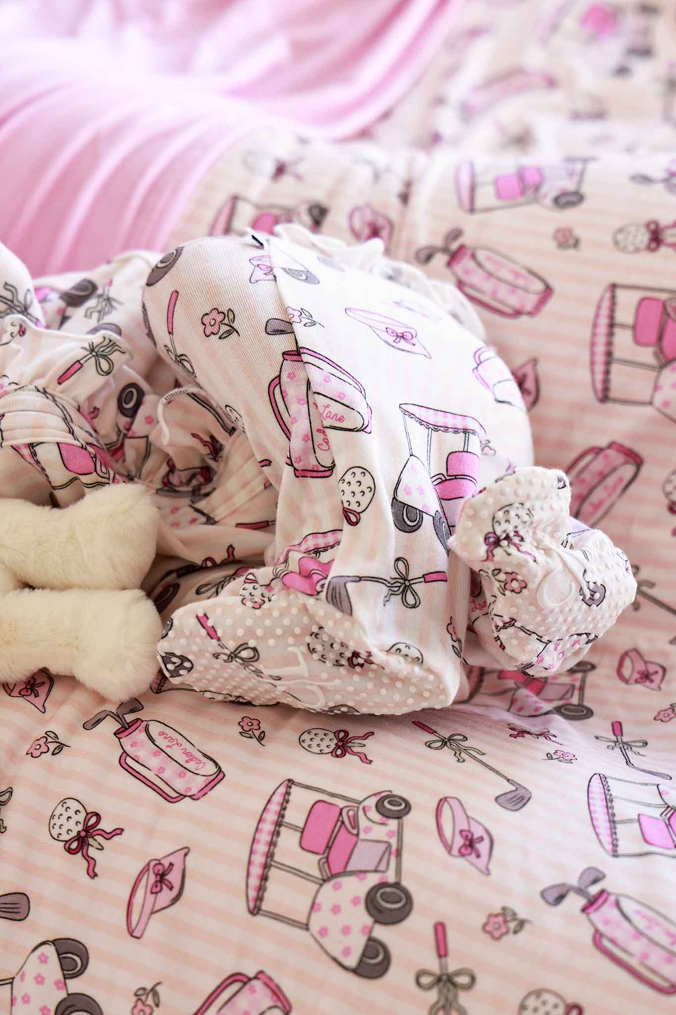 Ruffle Bamboo Zipper Footie | Caddie Crew Pink: 0-3 months