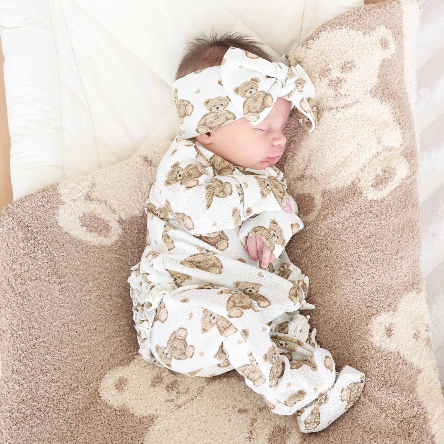 Beary Sweet Bamboo Waffle Zipper Ruffle Footie: 0-3 months