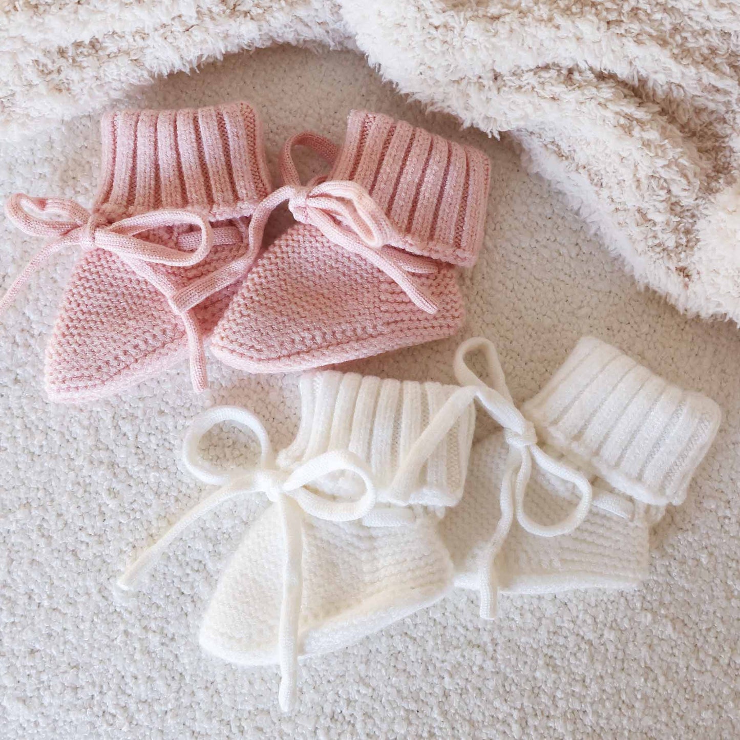 Knit Newborn Bow Booties: Baby Pink