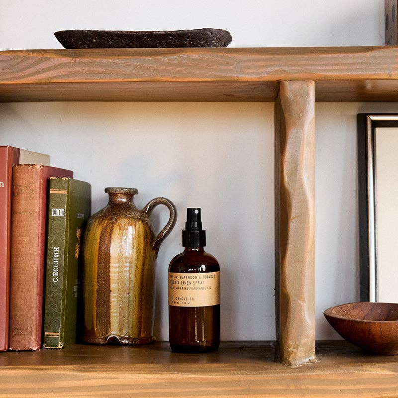 Teakwood & Tobacco - 7.75 oz Room & Linen Spray: 7.75 oz
