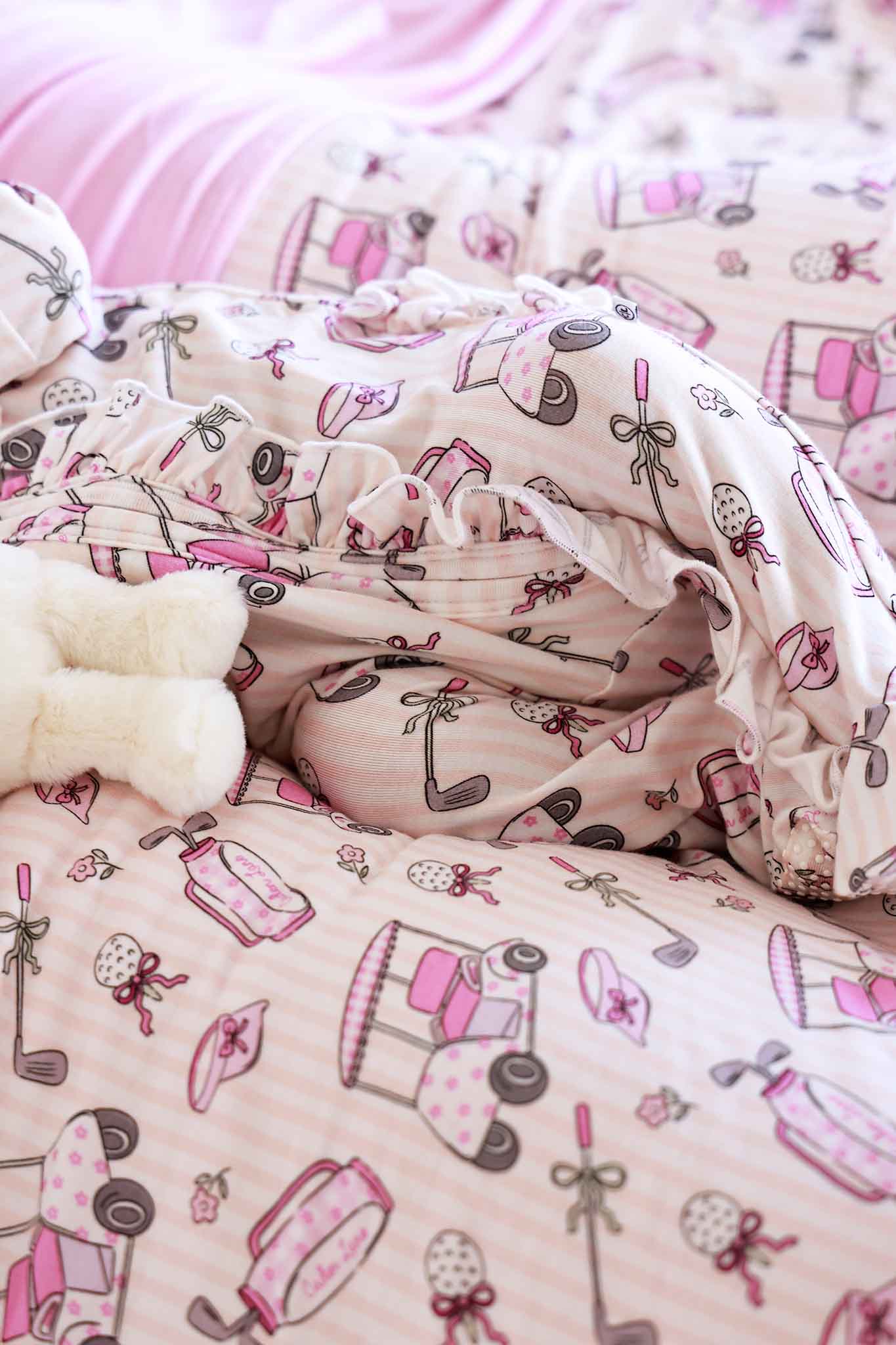 Ruffle Bamboo Zipper Footie | Caddie Crew Pink: 0-3 months