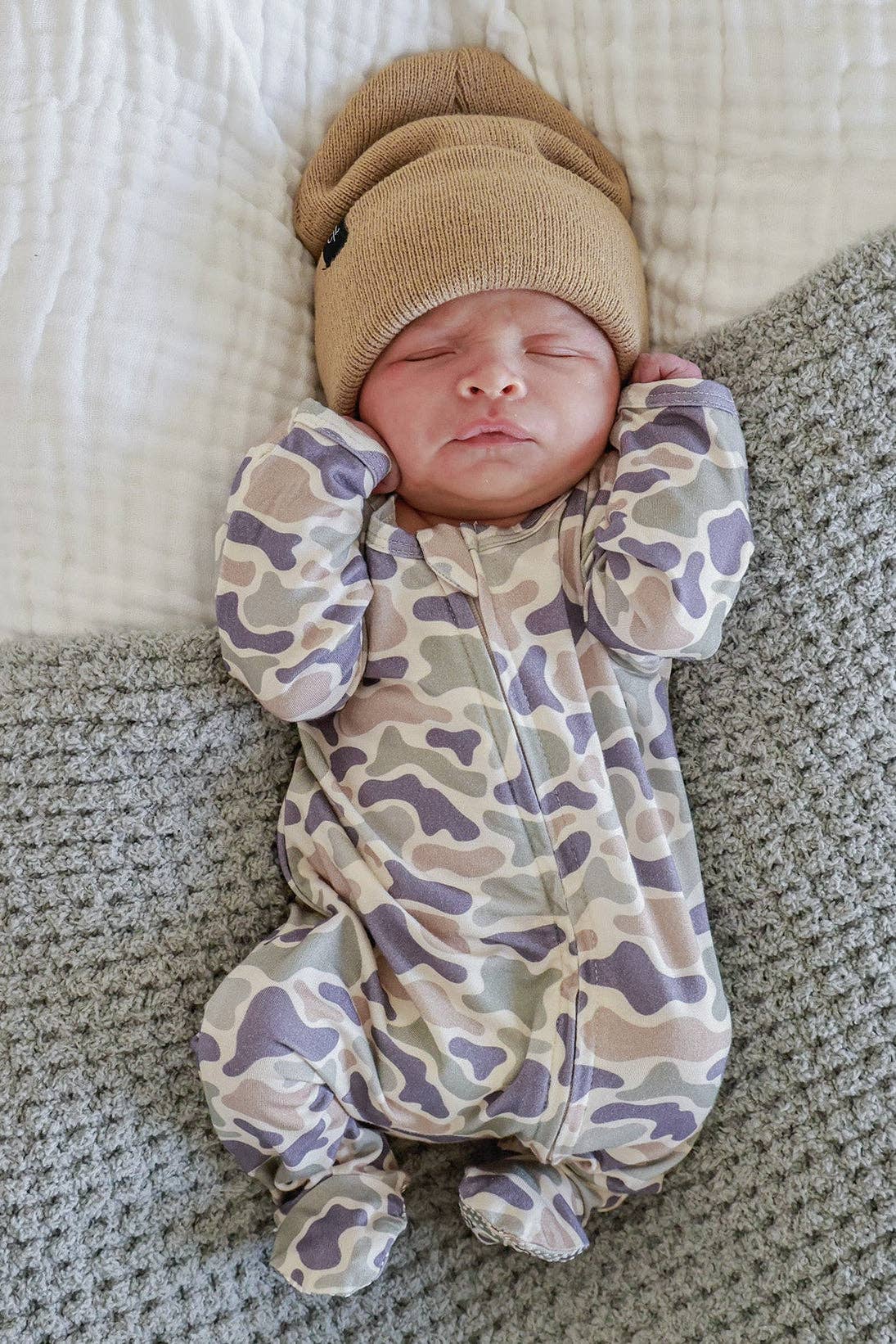 Bamboo Zipper Footie | Camo Cutie: Newborn
