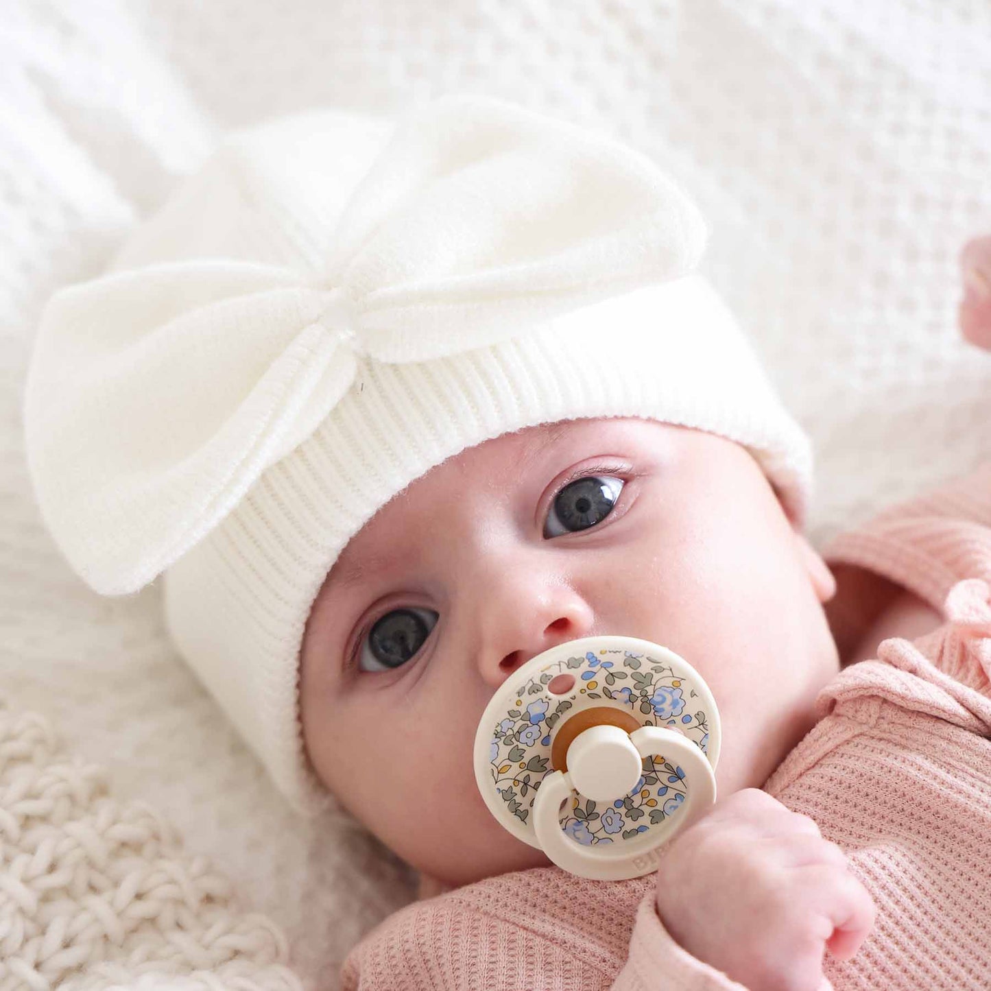 Knit Newborn Bow Beanies: Baby Pink